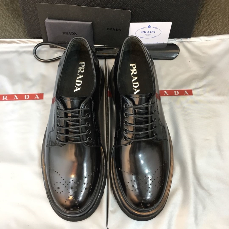 Pra*a leather shoes